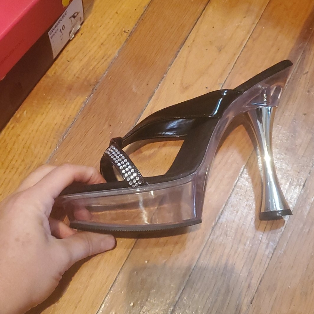 NWT In Box Pleaser Sexy black stiletto high heels